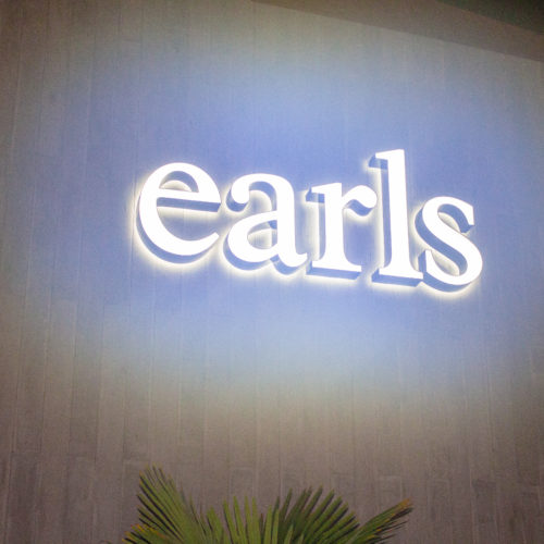WINE DOWN WEDNESDAY AT EARL'S ORLANDO