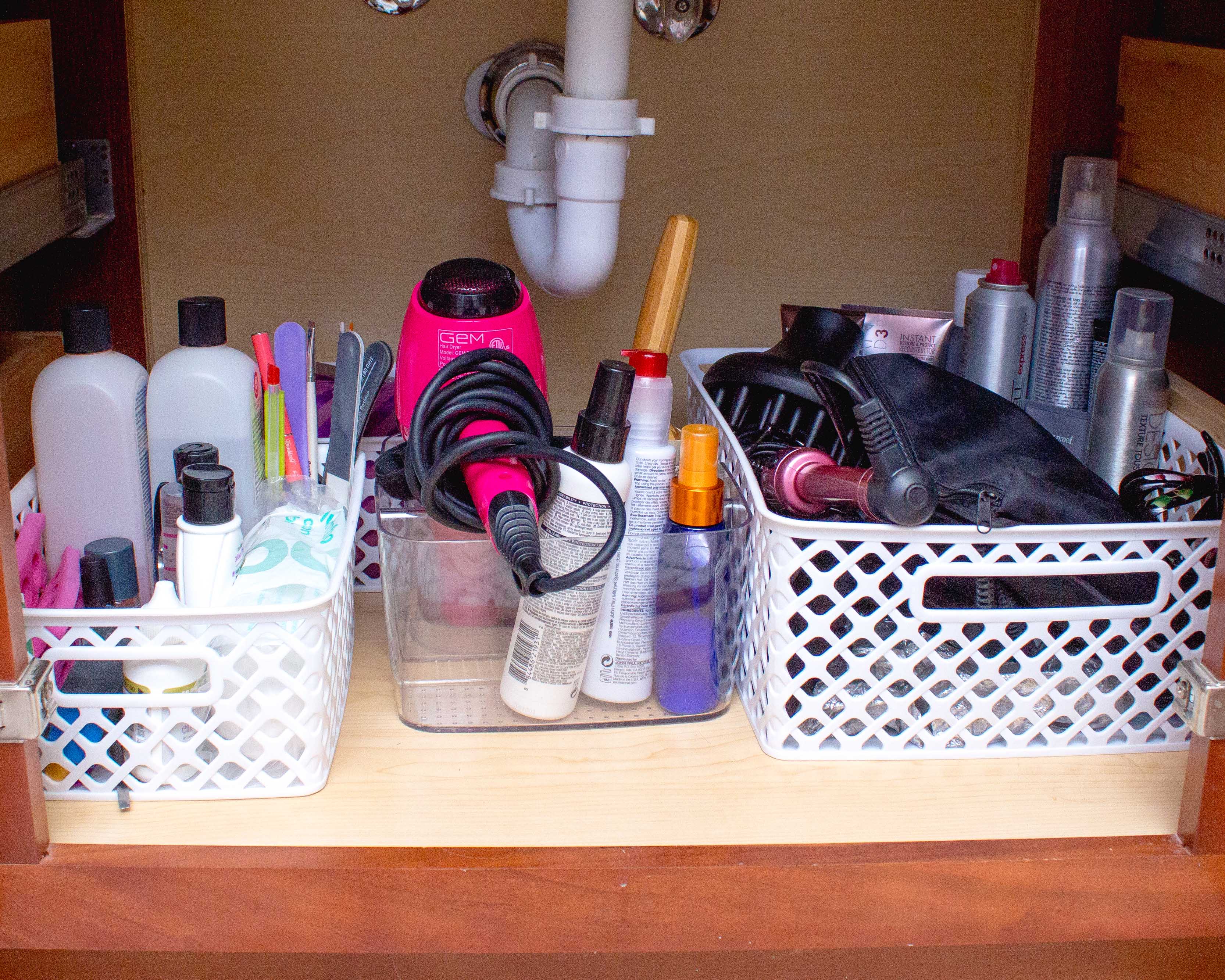 5 TIPS FOR BATHROOM ORGANIZATION