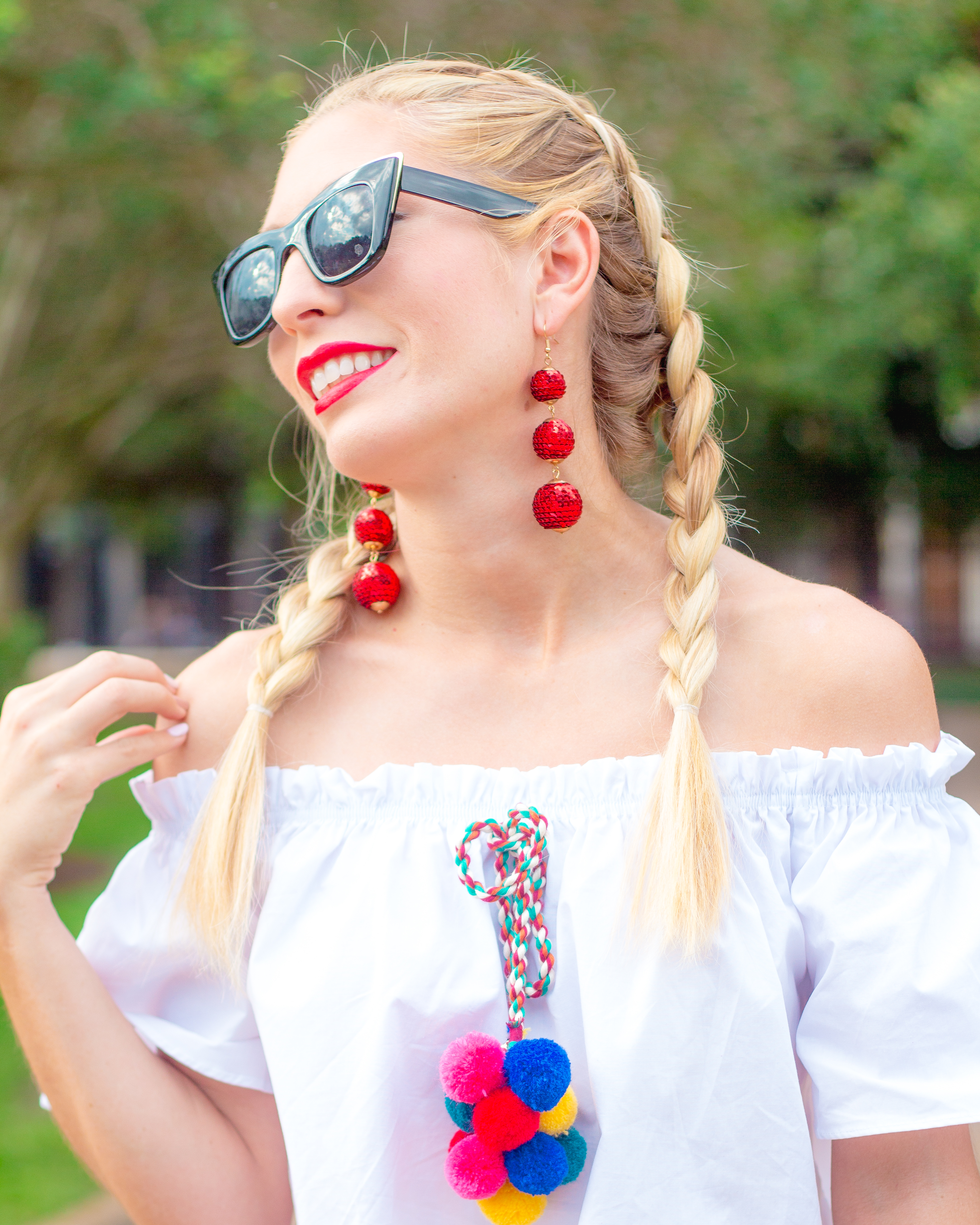 DIY POM POM CLUTCH + POM-POM TOP