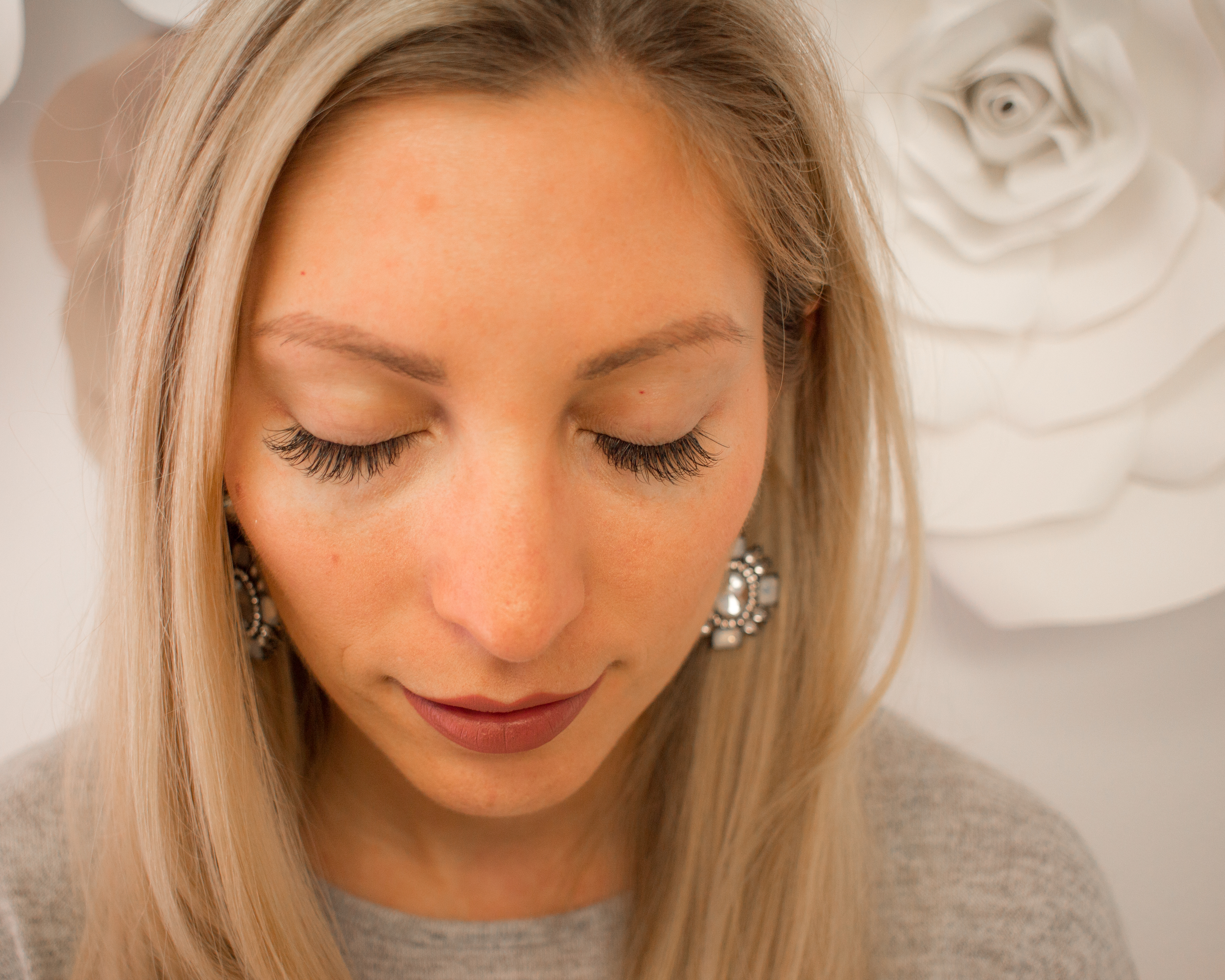 3 BEAUTY DETAILS BRIDES OVERLOOK - LASH EXTENSIONS