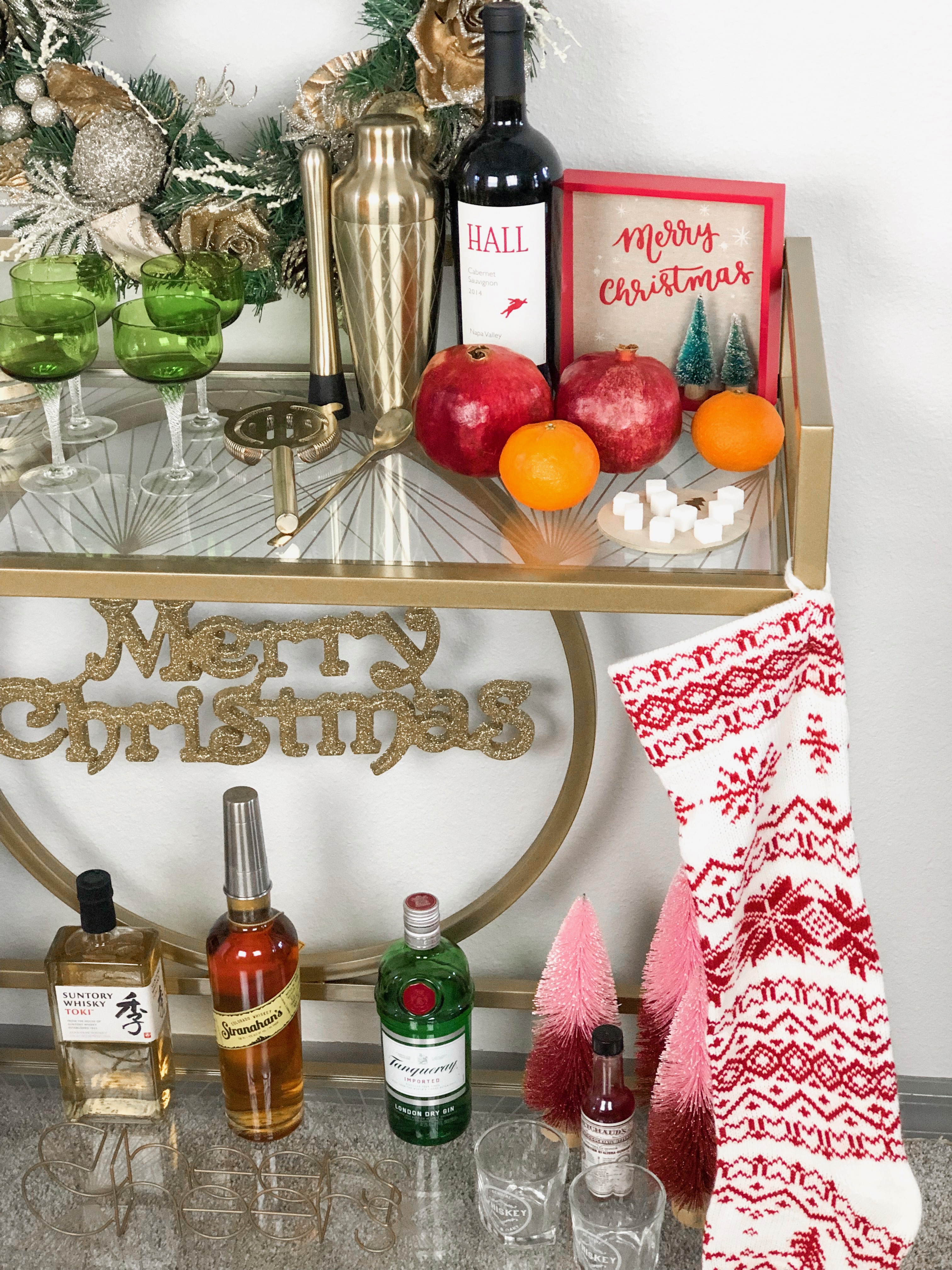 STYLING A HOLIDAY BAR CART