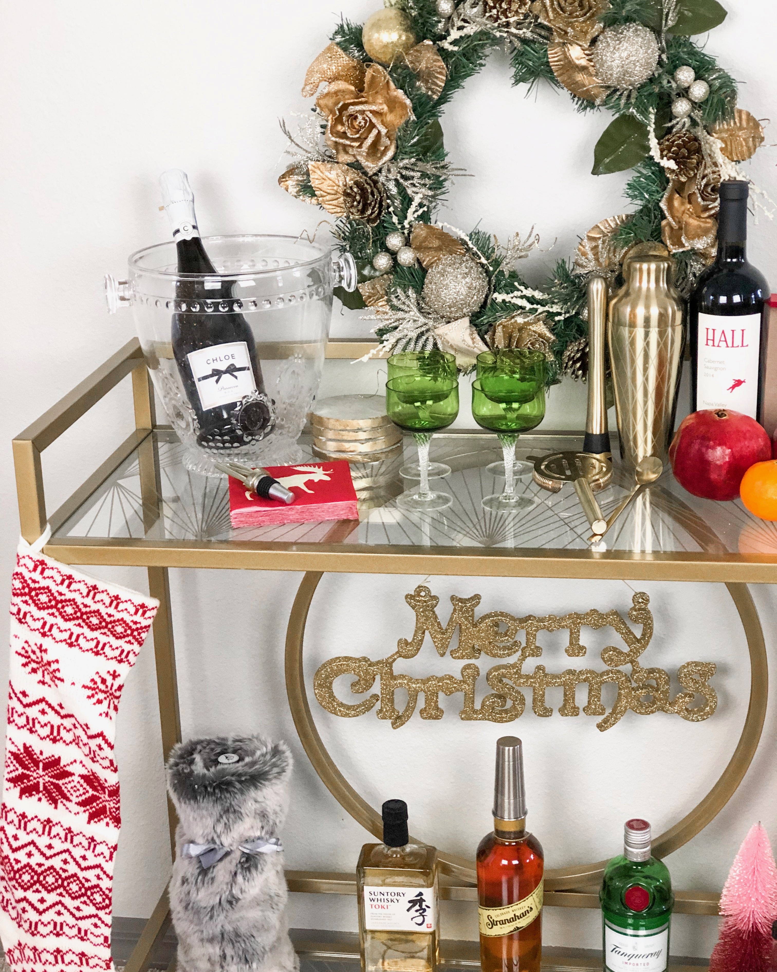 STYLING A HOLIDAY BAR CART