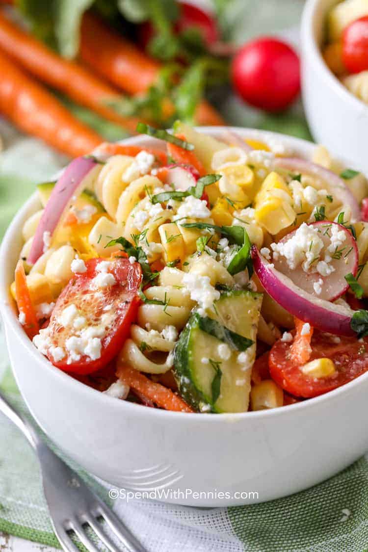 7 SUMMER SALADS YOU NEED TO TRY