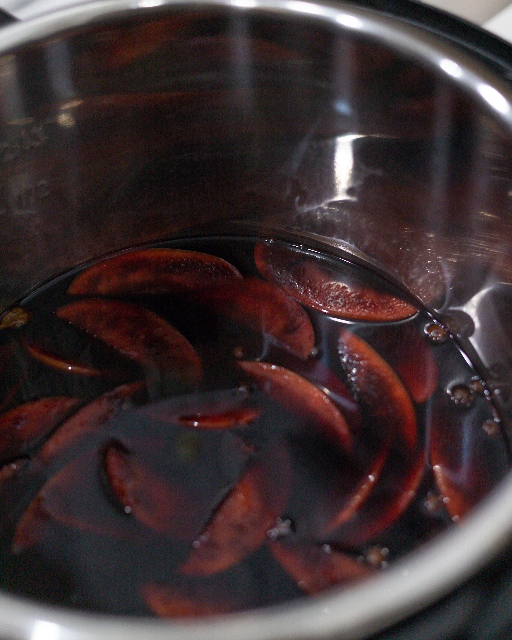 INSTANT POT HOLIDAY MULLED WINE