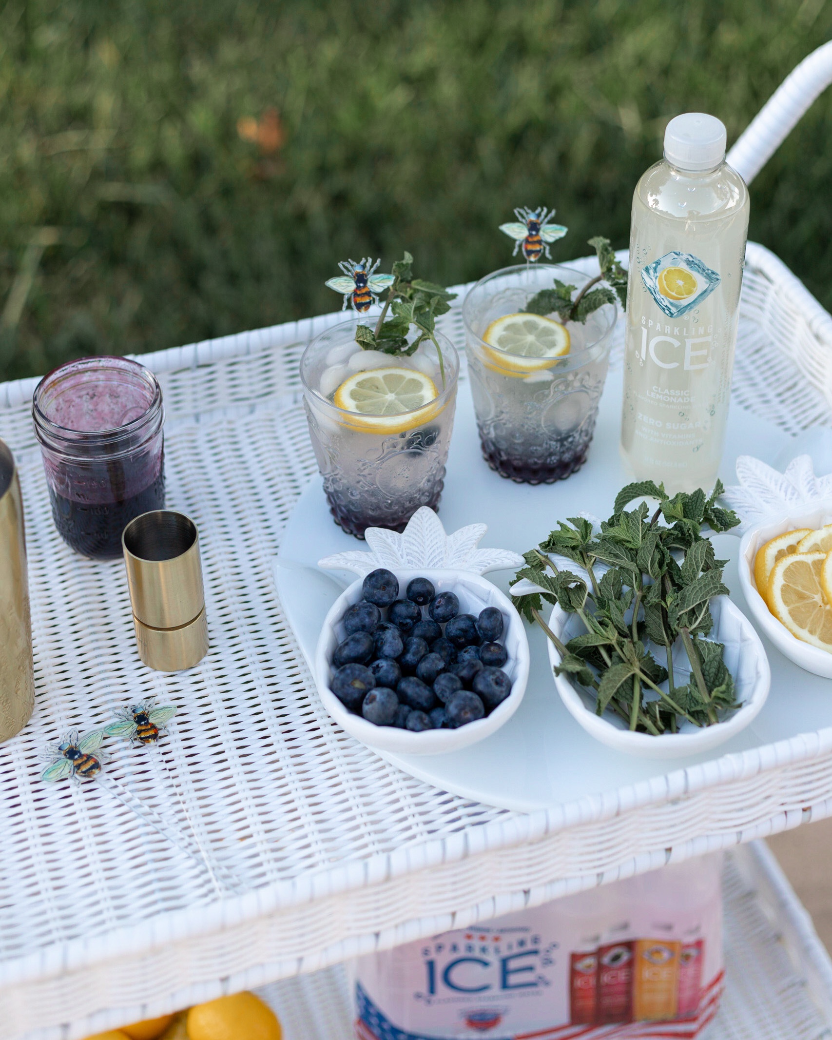 SPARKLING ICE LEMONADE BAR CART